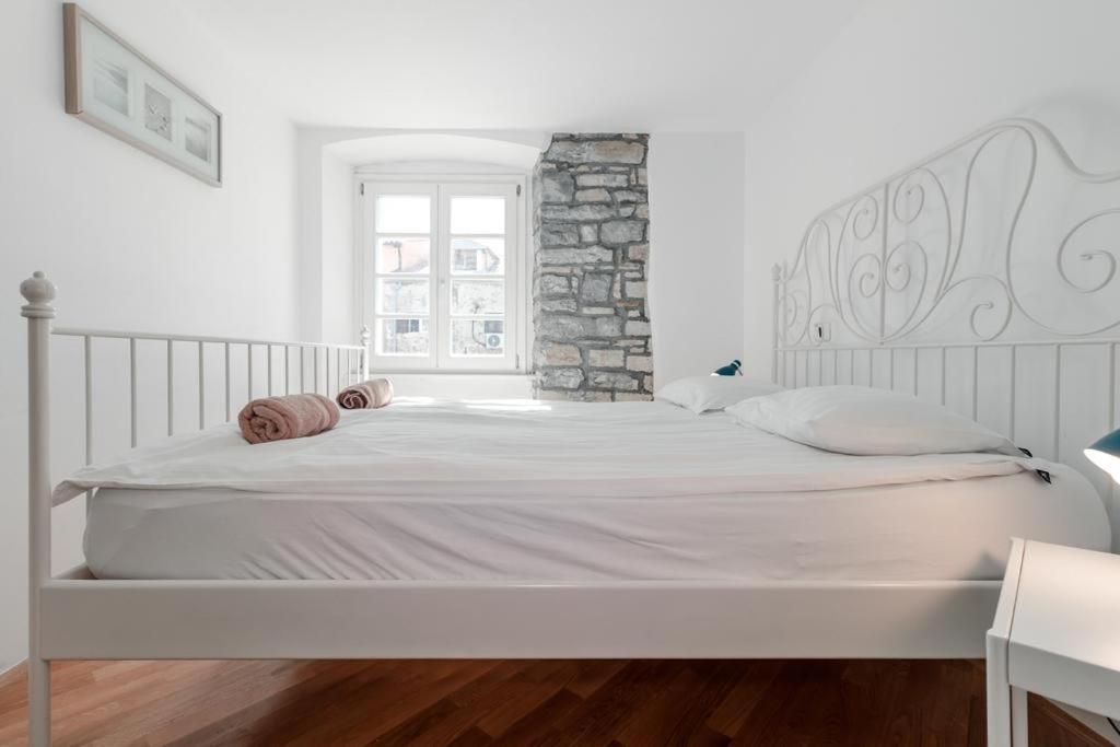 Apartments Artemus Music بيران المظهر الخارجي الصورة